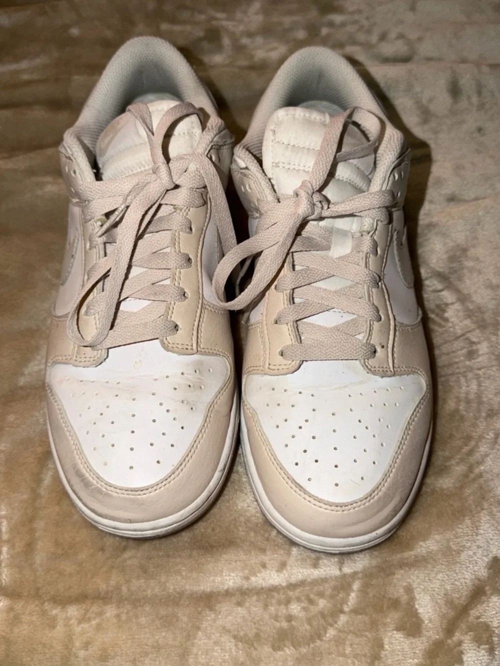 Nike Women's Low-Top Sneakers in Beige and White